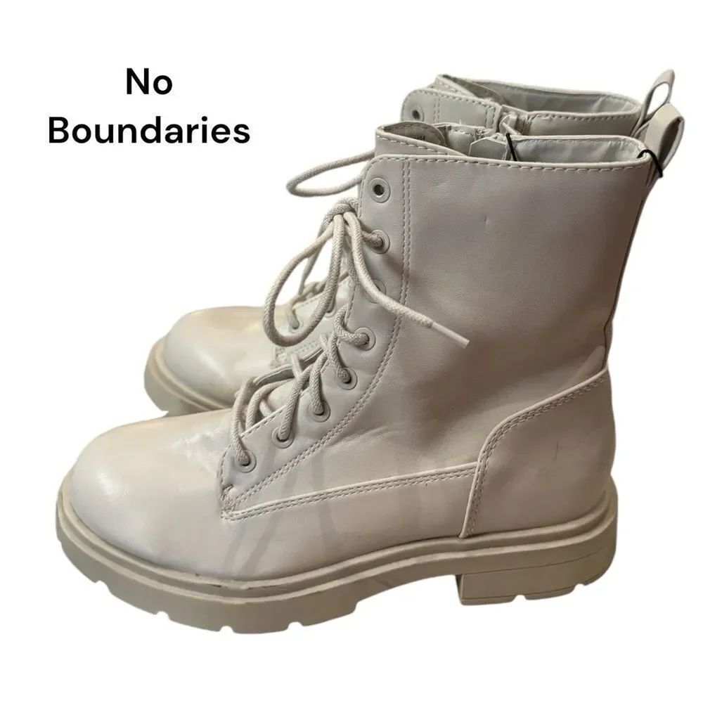 NEW No Boundaries Women's Combat Boots  8W  9W